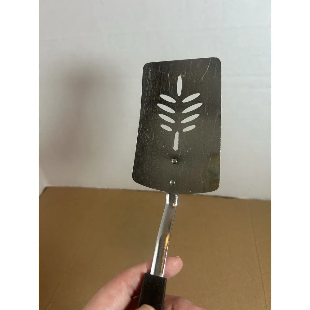 Unbranded vintage metal